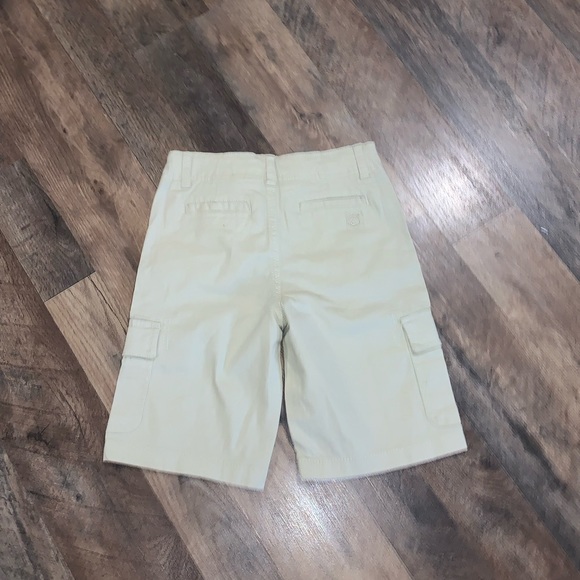 Cherokee Heritage Khaki shorts size 6 - Picture 2 of 4